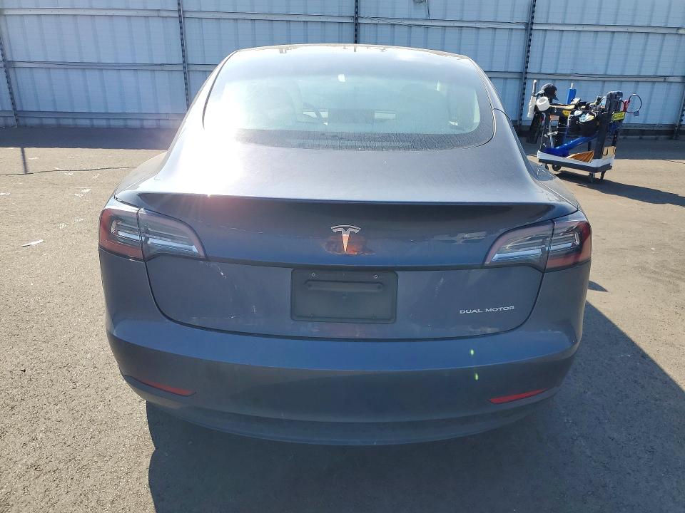 49460446 :رقم المزاد ، 5YJ3E1EB9NF201757 vin ، 2022 Tesla Model 3 مزاد بيع
