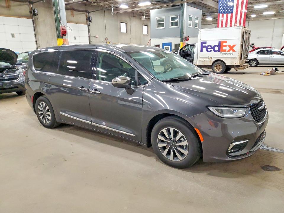 Продаж на аукціоні авто 2022 Chrysler Pacifica, vin: 2C4RC1S70NR211033, номер лоту: 50463316