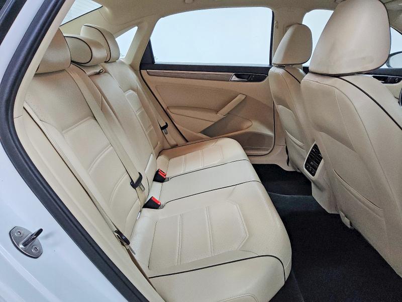Продажа на аукционе авто 2016 Volkswagen Passat, vin: 1VWBT7A3XGC049567, номер лота: 50106356