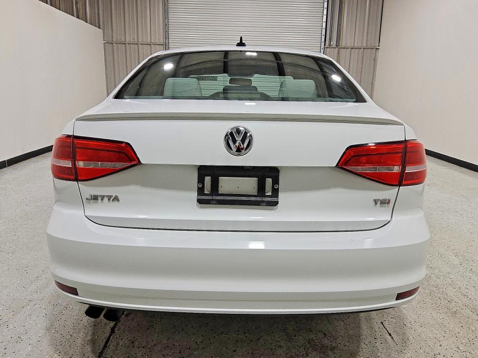 49571986 :رقم المزاد ، 3VWD17AJ8FM214011 vin ، 2015 Volkswagen Jetta مزاد بيع
