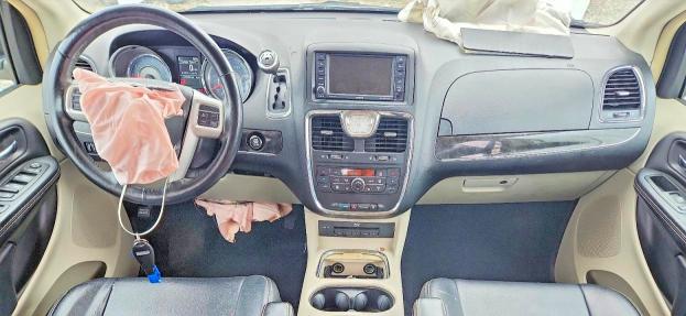 50730196 :رقم المزاد ، 2C4RC1CG9FR590680 vin ، 2015 Chrysler Town & Country مزاد بيع