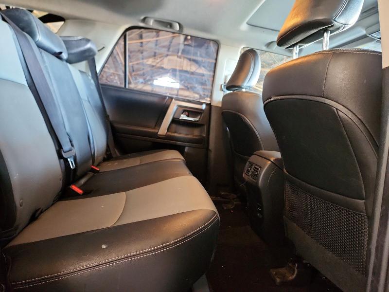 50117236 :رقم المزاد ، JTEBU5JRXH5450143 vin ، 2017 Toyota 4runner مزاد بيع