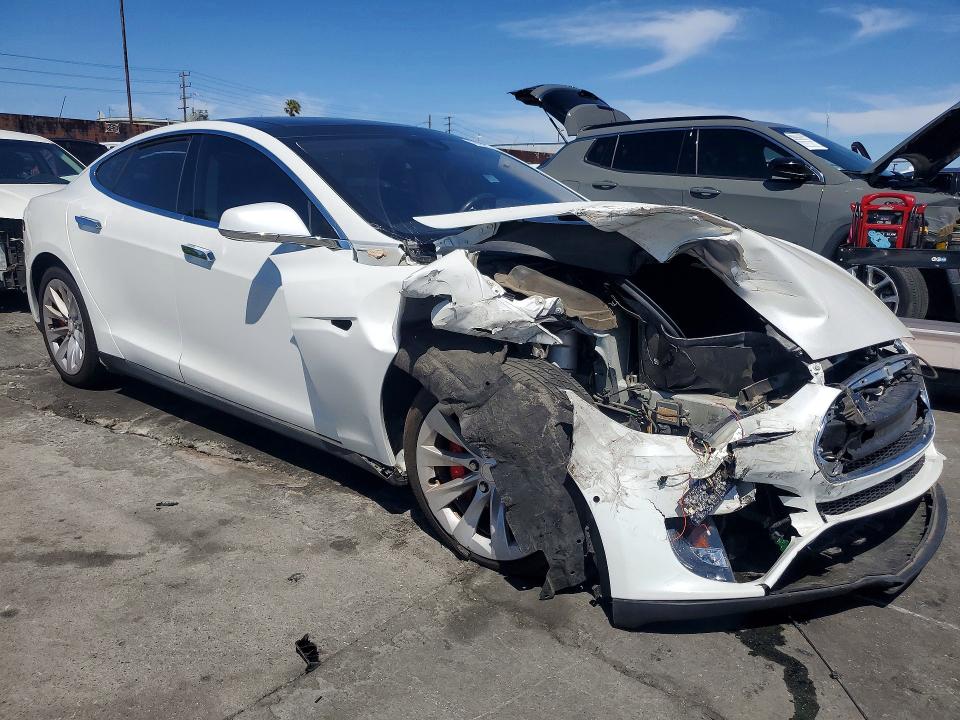 2016 Tesla Model S მანქანა იყიდება აუქციონზე, vin: 5YJSA1E40GF134171, აუქციონის ნომერი: 49687006