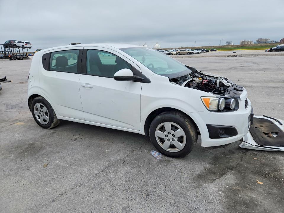 51528676 :رقم المزاد ، 1G1JA6SH2G4170640 vin ، 2016 Chevrolet Sonic مزاد بيع