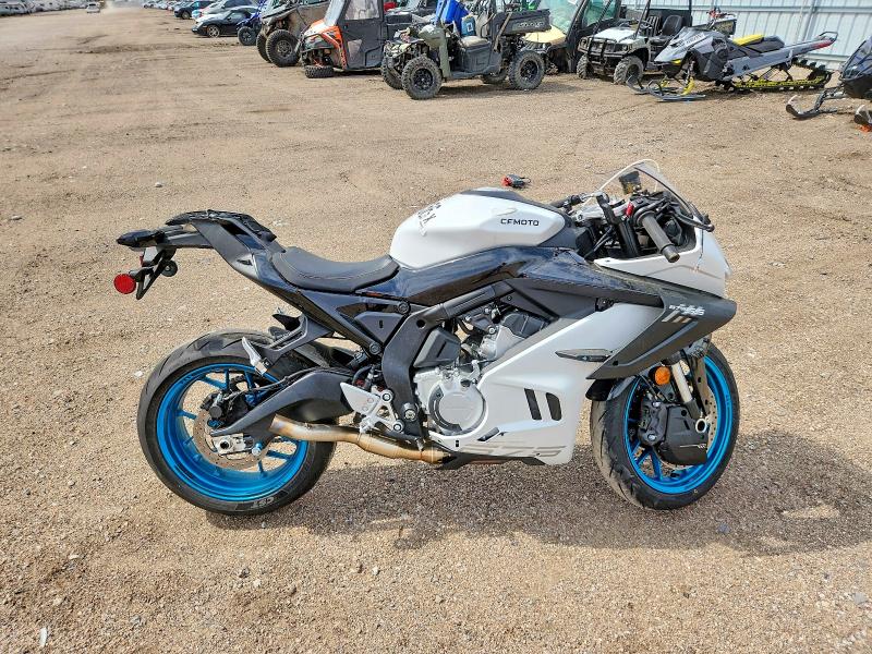48997156 :رقم المزاد ، LCEPEVLP1T6001701 vin ، 2026 Cf Moto 675ss مزاد بيع