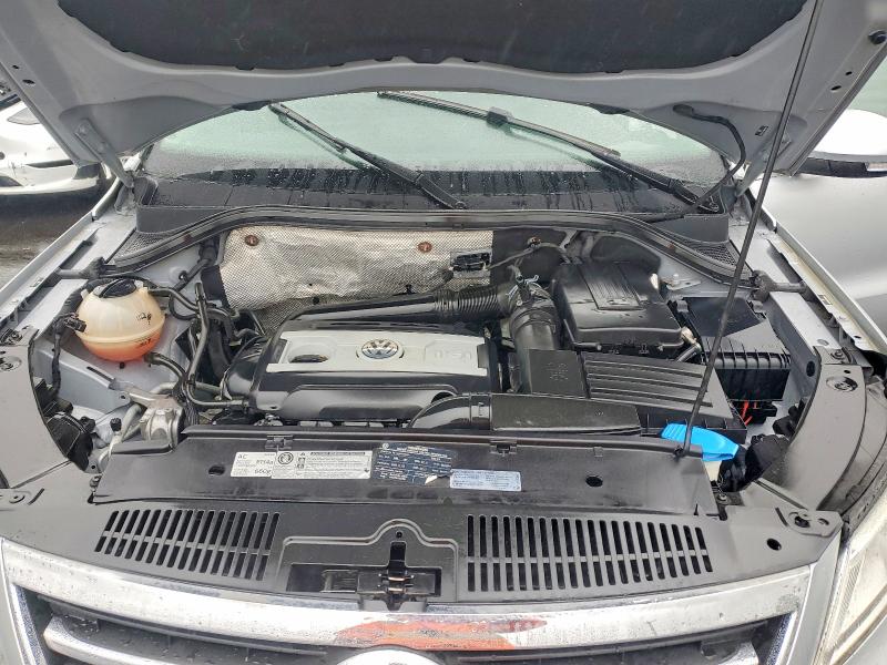 50950666 :رقم المزاد ، WVGAV7AX2BW547521 vin ، 2011 Volkswagen Tiguan مزاد بيع