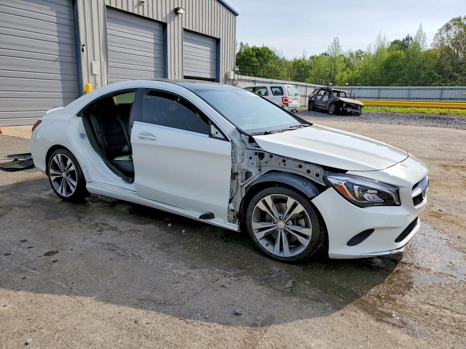 48462316 :رقم المزاد ، WDDSJ4GB4HN494422 vin ، 2017 Mercedes-benz Cla مزاد بيع