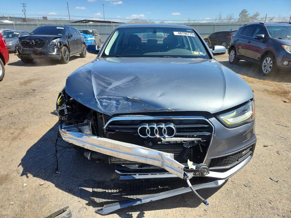 Продажа на аукционе авто 2015 Audi A4, vin: WAUAFAFLXFN025121, номер лота: 48796776