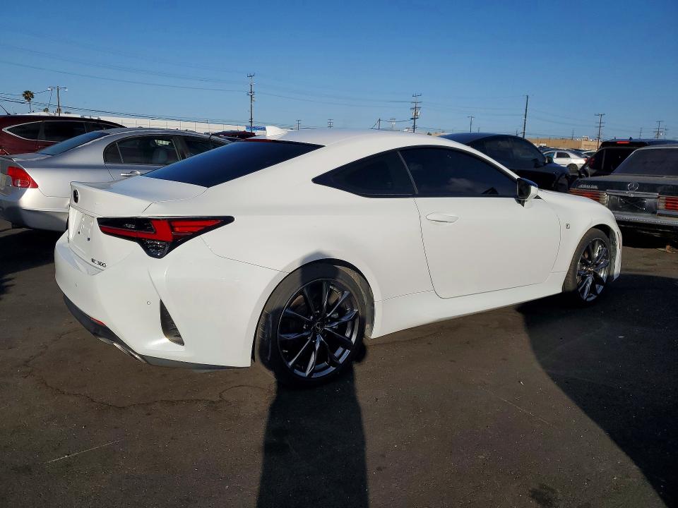 51372986 :رقم المزاد ، JTHGA5BC1M5011807 vin ، 2021 Lexus Rc 300 مزاد بيع