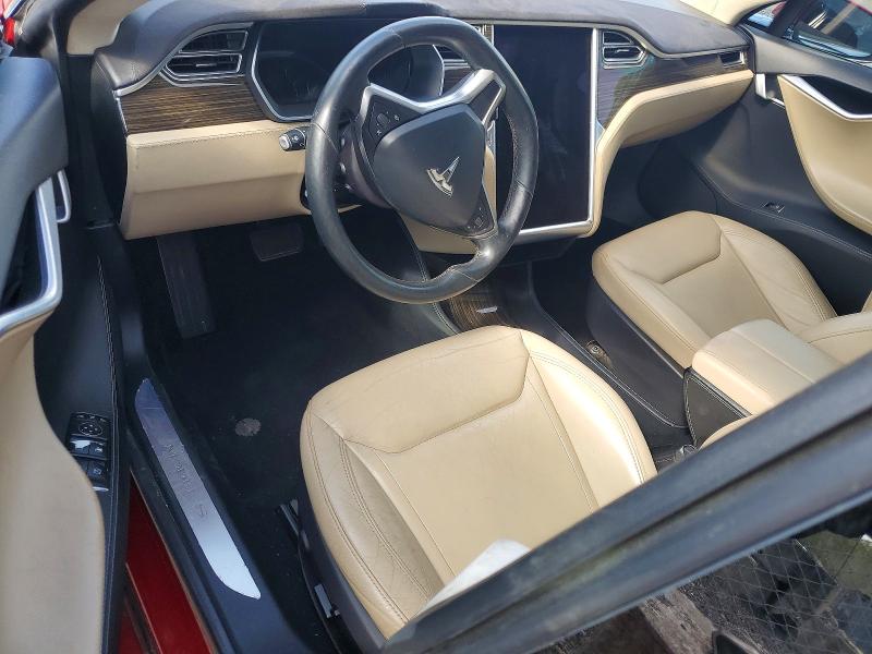 49763776 :رقم المزاد ، 5YJSA4H13FF082004 vin ، 2015 Tesla Model S مزاد بيع