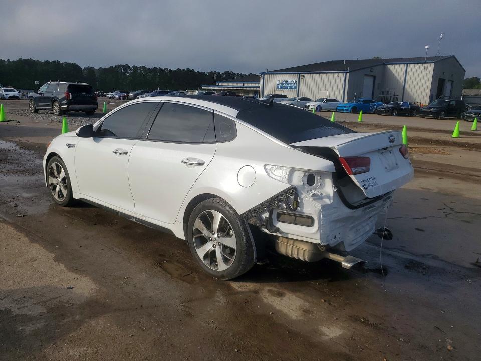 2020 Kia Optima მანქანა იყიდება აუქციონზე, vin: 5XXGT4L36LG404376, აუქციონის ნომერი: 48664786