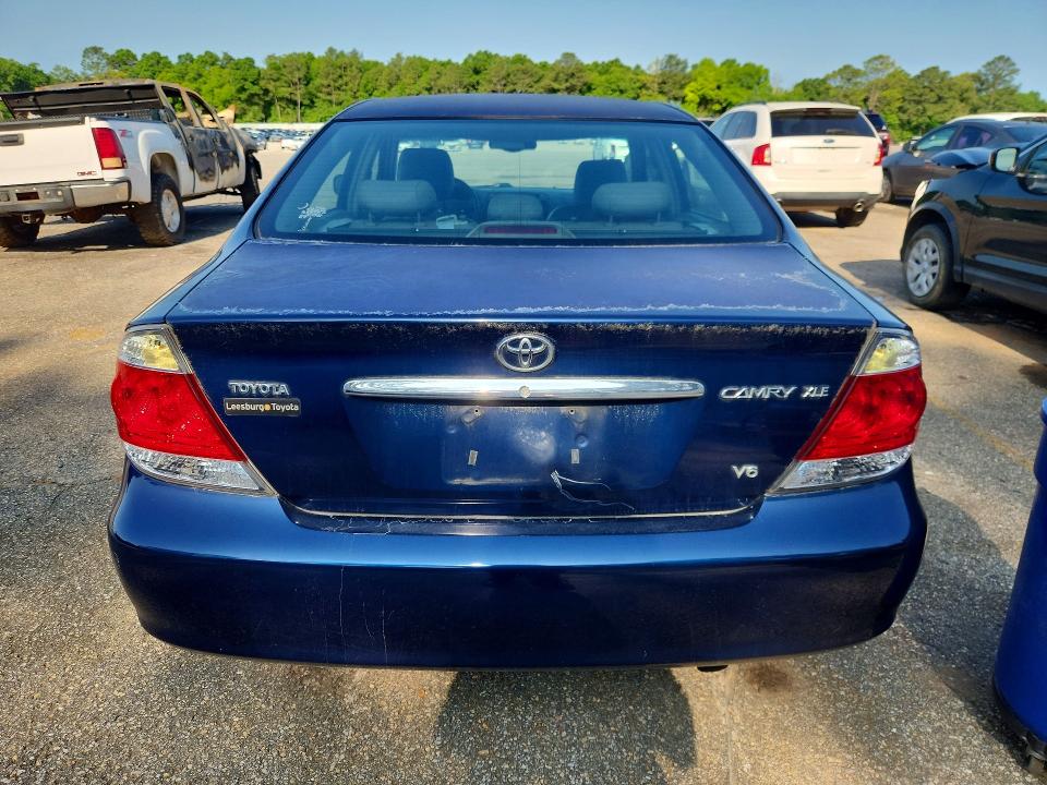 51528506 :رقم المزاد ، 4T1BF30K25U089060 vin ، 2005 Toyota Camry مزاد بيع