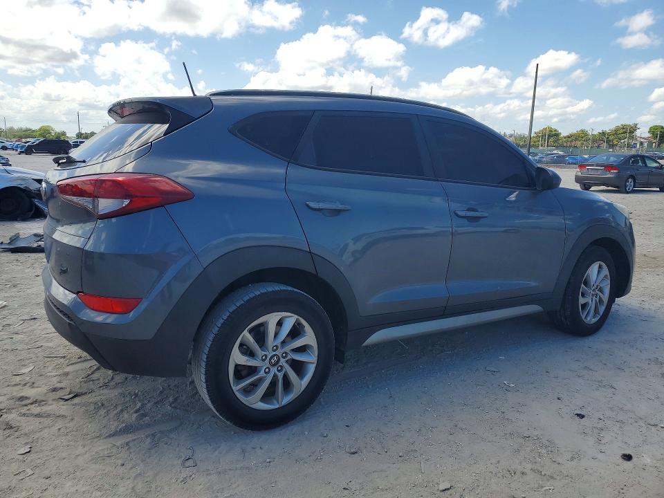 2017 Hyundai Tucson მანქანა იყიდება აუქციონზე, vin: KM8J33A42HU276842, აუქციონის ნომერი: 51357636