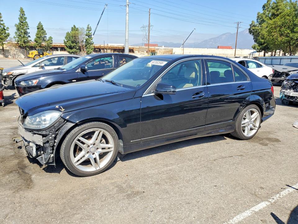 2013 Mercedes-benz C მანქანა იყიდება აუქციონზე, vin: WDDGF4HB3DR294009, აუქციონის ნომერი: 50350596