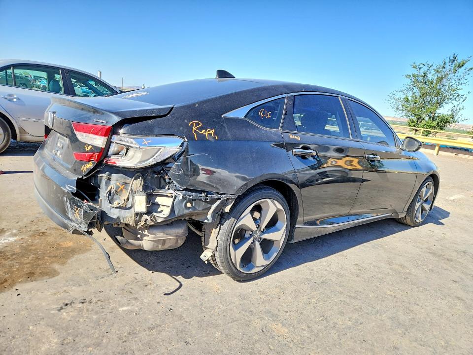 51277996 :رقم المزاد ، 1HGCV1F96JA000558 vin ، 2018 Honda Accord مزاد بيع