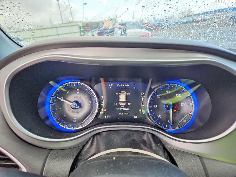 2018 Chrysler Pacifica მანქანა იყიდება აუქციონზე, vin: 2C4RC1EG1JR237579, აუქციონის ნომერი: 49893756