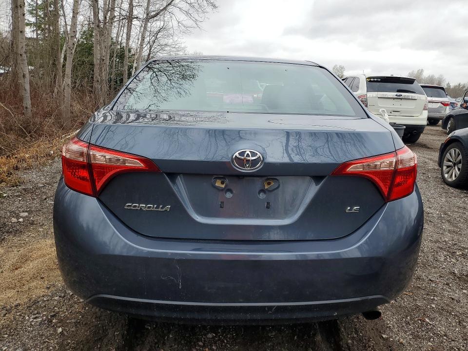 2018 Toyota Corolla მანქანა იყიდება აუქციონზე, vin: 2T1BURHE8JC061251, აუქციონის ნომერი: 50419486