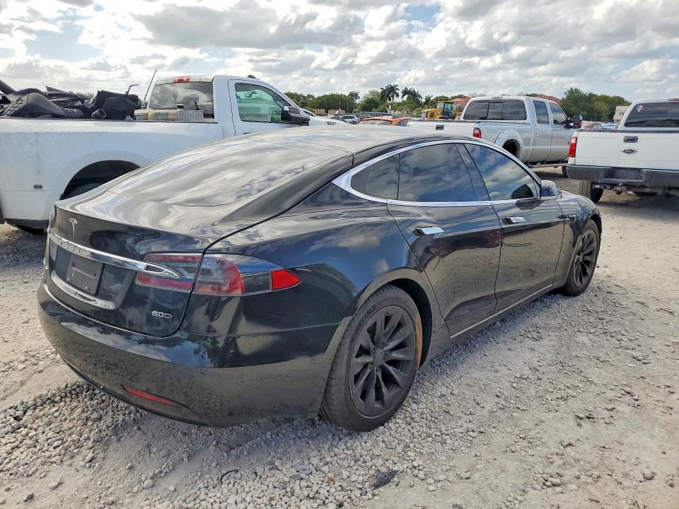 2017 Tesla Model S მანქანა იყიდება აუქციონზე, vin: 5YJSA1E20HF190840, აუქციონის ნომერი: 50447316