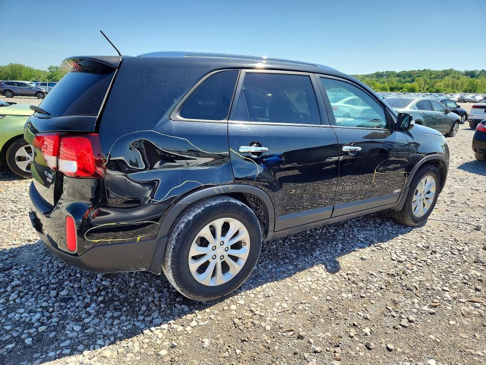 2014 Kia Sorento მანქანა იყიდება აუქციონზე, vin: 5XYKUDA7XEG461370, აუქციონის ნომერი: 50320626