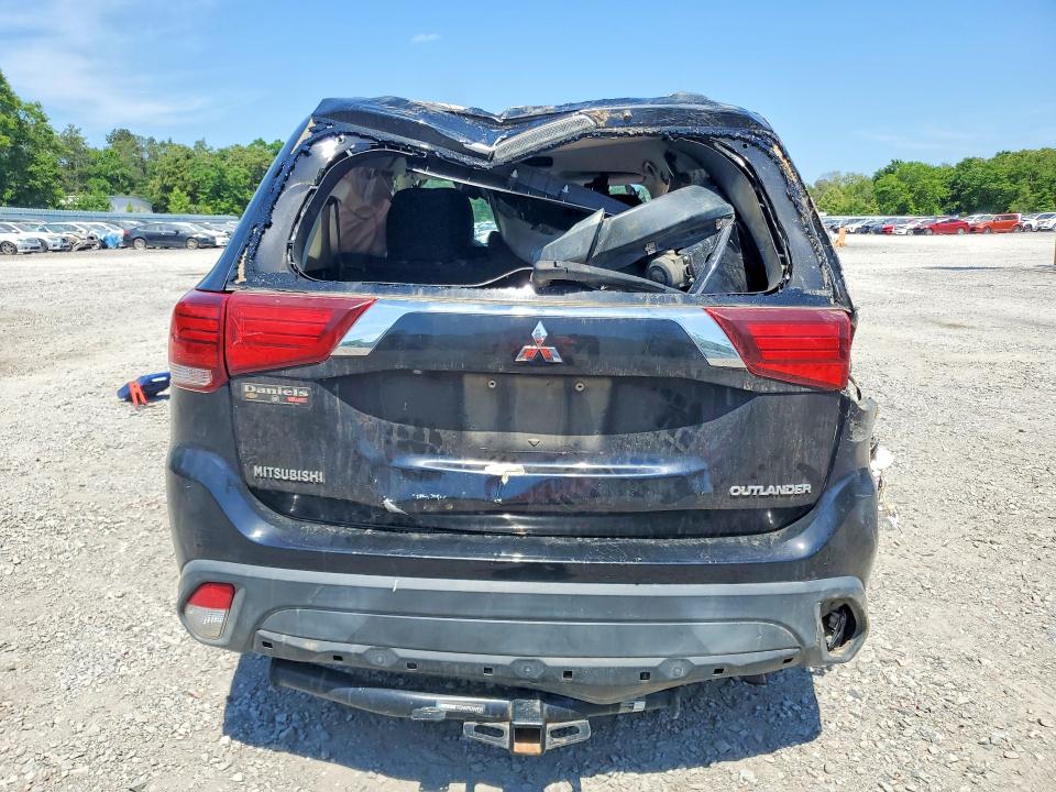49536136 :رقم المزاد ، JA4AZ3A38JJ005103 vin ، 2018 Mitsubishi Outlander مزاد بيع