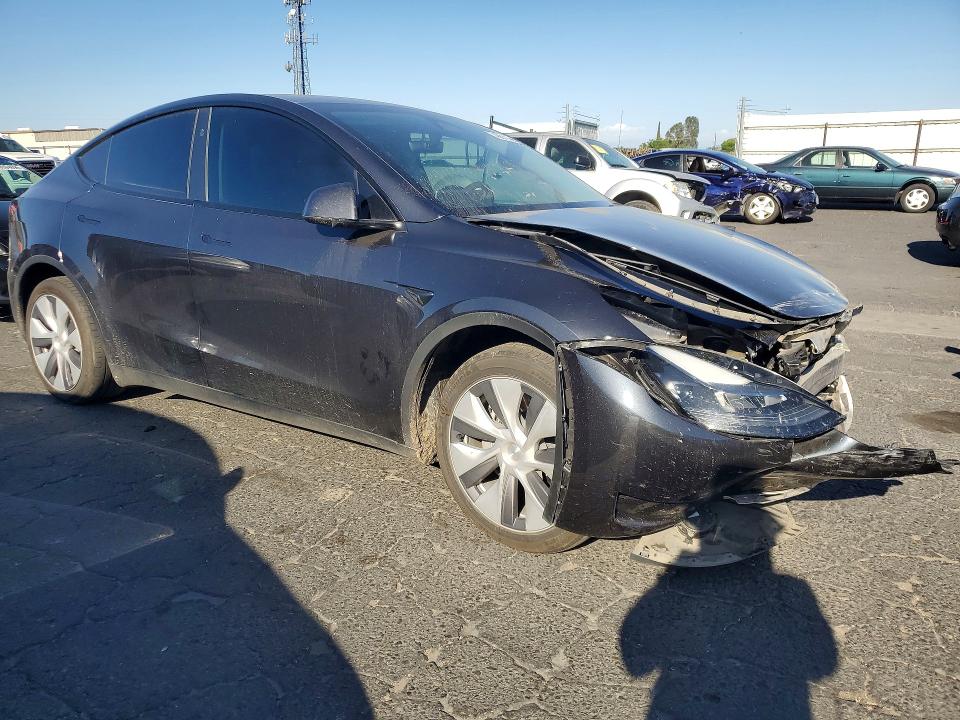 2024 Tesla Model Y მანქანა იყიდება აუქციონზე, vin: 7SAYGDED9RF073242, აუქციონის ნომერი: 48811596