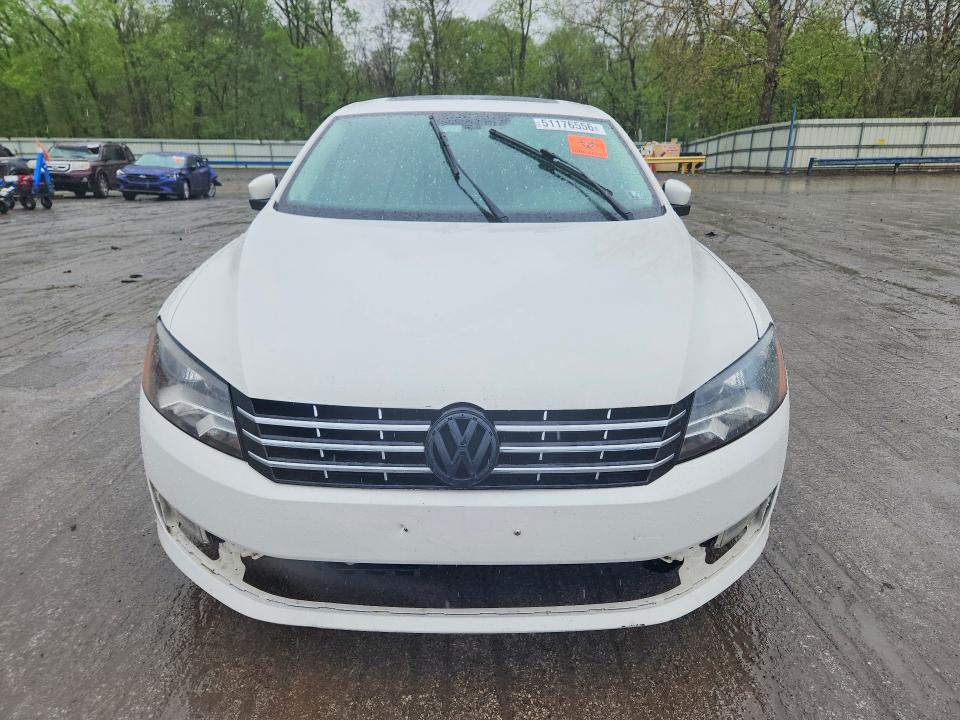 51176556 :رقم المزاد ، 1VWCN7A39DC045262 vin ، 2013 Volkswagen Passat مزاد بيع