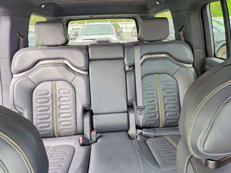 Продажа на аукционе авто 2025 Rivian R1s, vin: 7PDSGBBA2SN055358, номер лота: 49582516