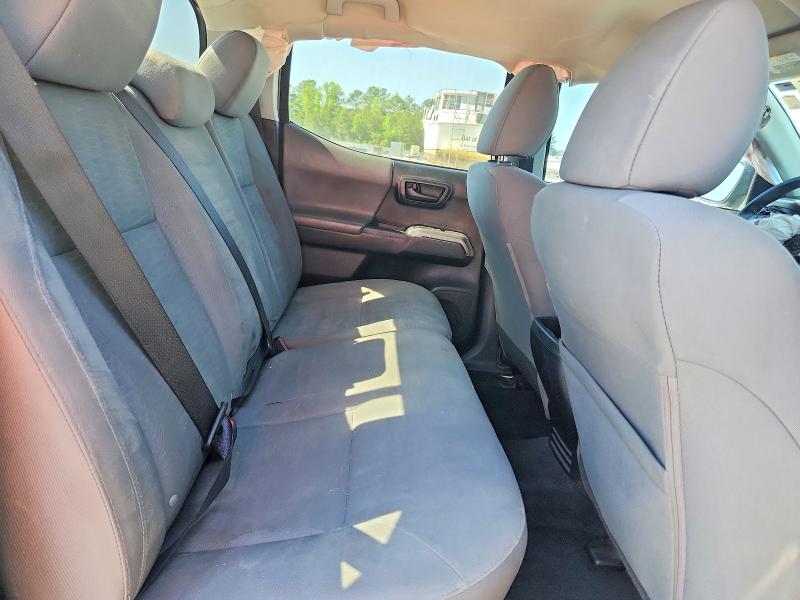 50602426 :رقم المزاد ، 5TFAZ5CN8HX022877 vin ، 2017 Toyota Tacoma مزاد بيع