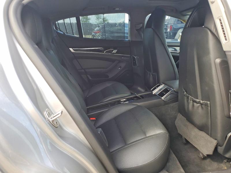 49302676 :رقم المزاد ، WP0AD2A78CL045531 vin ، 2012 Porsche Panamera مزاد بيع
