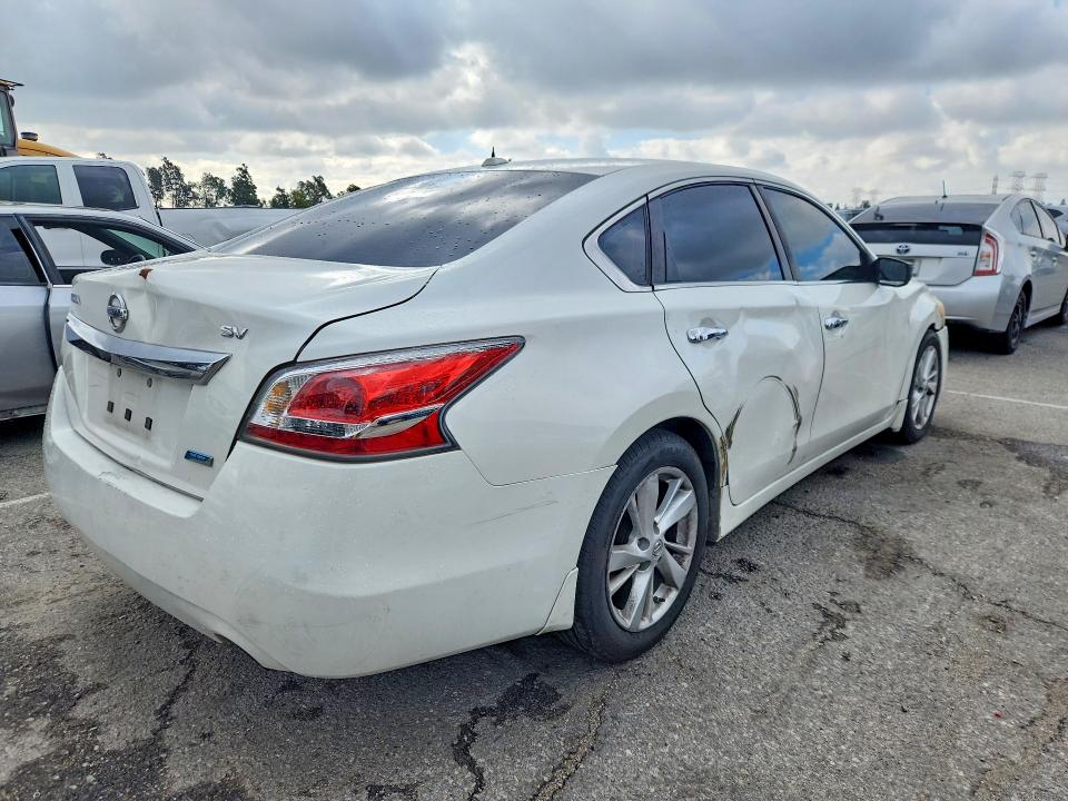 2014 Nissan Altima მანქანა იყიდება აუქციონზე, vin: 1N4AL3AP3EC267153, აუქციონის ნომერი: 48331916
