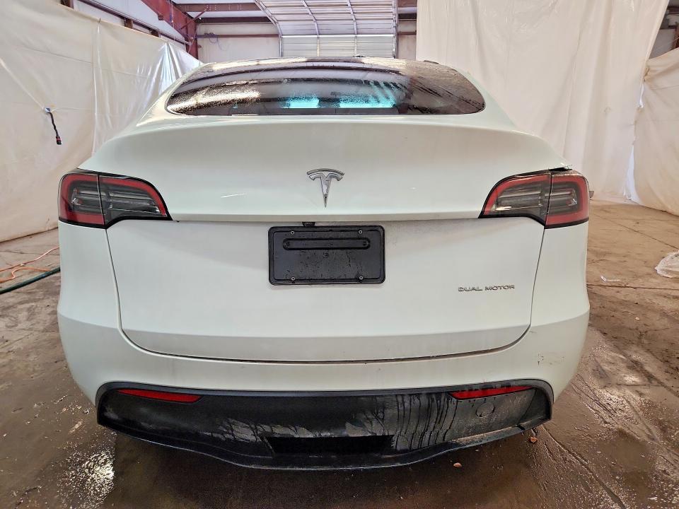 Продажа на аукционе авто 2024 Tesla Model Y, vin: 7SAYGDEEXRA307412, номер лота: 48917596
