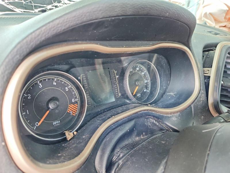52031976 :رقم المزاد ، 1C4PJLCB7FW790669 vin ، 2015 Jeep Cherokee مزاد بيع