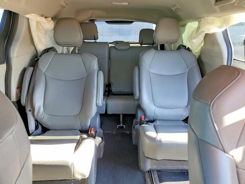 Продаж на аукціоні авто 2022 Toyota Sienna, vin: 5TDJSKFC9NS044854, номер лоту: 49318456