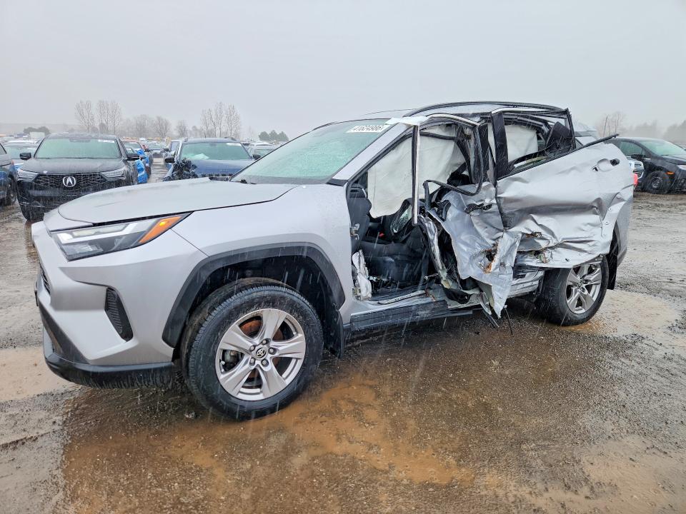 Aukcja sprzedaży 2022 Toyota Rav4, vin: 2T3R1RFV0NC320497, numer aukcji: 41624986