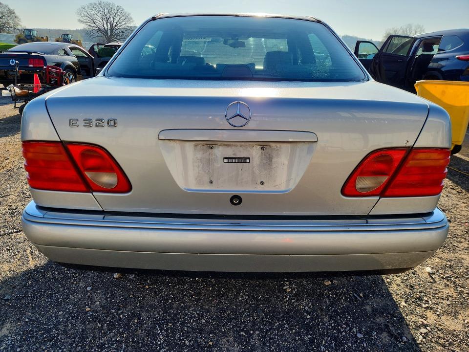 Продажа на аукционе авто 1998 Mercedes-benz E, vin: WDBJF65F7WA528722, номер лота: 50732626