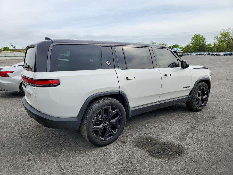 Продажа на аукционе авто 2025 Rivian R1s, vin: 7PDSGBBA2SN055358, номер лота: 49582516
