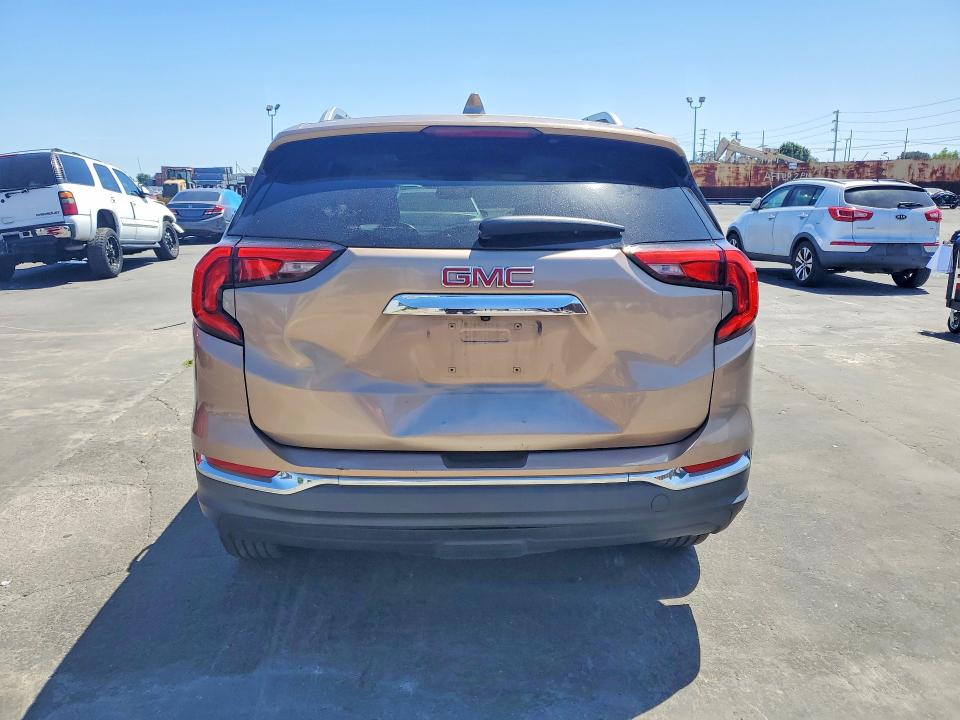 51031516 :رقم المزاد ، 3GKALPEV0JL323465 vin ، 2018 Gmc Terrain مزاد بيع