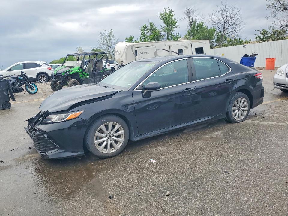 2019 Toyota Camry მანქანა იყიდება აუქციონზე, vin: 4T1B11HK0KU765346, აუქციონის ნომერი: 49768126
