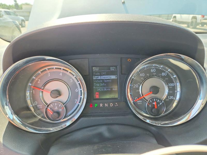 51036066 :رقم المزاد ، 2A4RR6DG1BR610838 vin ، 2011 Chrysler Town & Country مزاد بيع