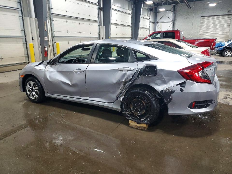 48793506 :رقم المزاد ، 2HGFC2F56JH572026 vin ، 2018 Honda Civic مزاد بيع