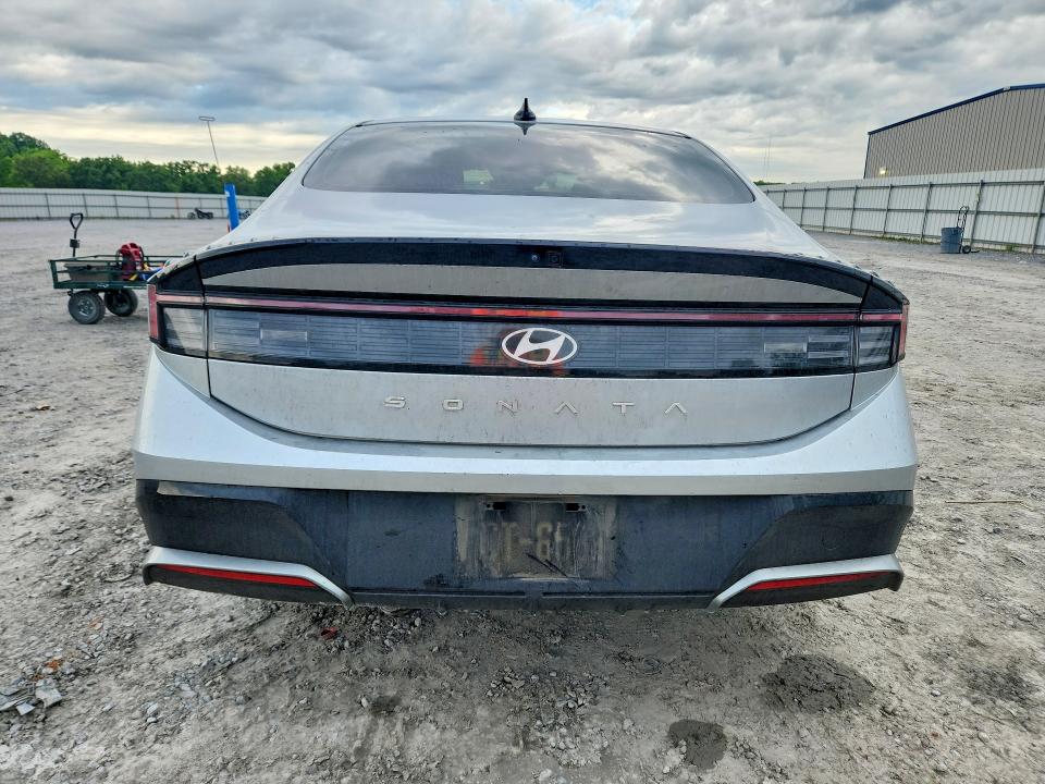 2024 Hyundai Sonata მანქანა იყიდება აუქციონზე, vin: KMHL64JA7RA415894, აუქციონის ნომერი: 51905096