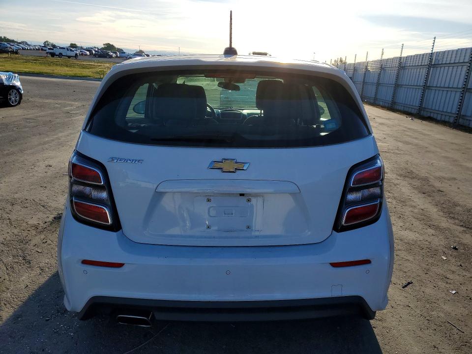 2020 Chev Sonic მანქანა იყიდება აუქციონზე, vin: 1G1JG6SB0L4120842, აუქციონის ნომერი: 48889536