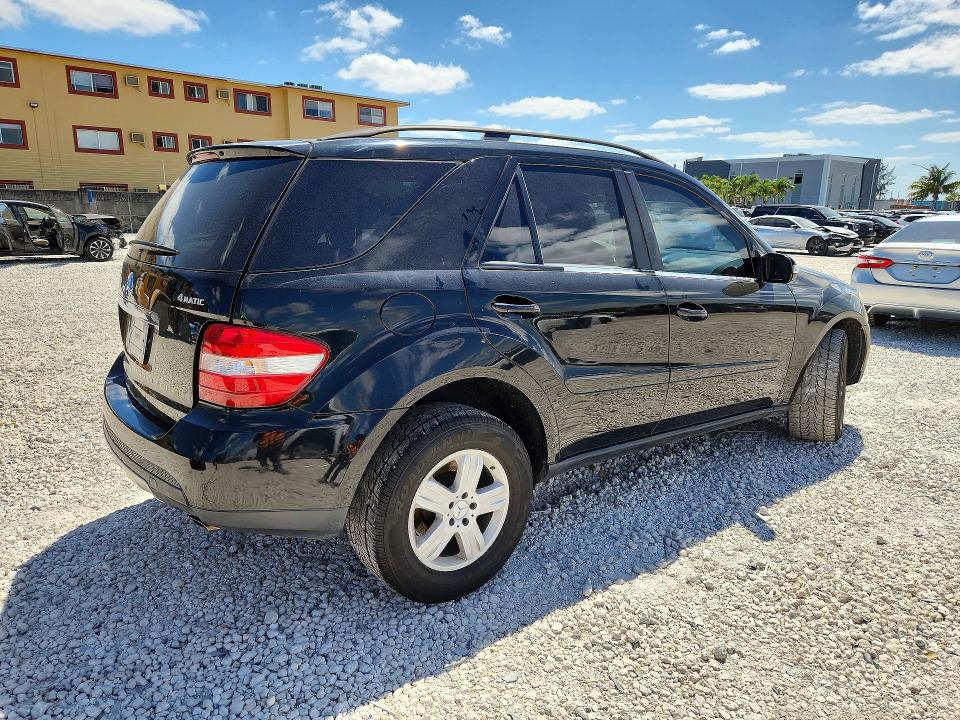 49944896 :رقم المزاد ، 4JGBB86E17A161168 vin ، 2007 Mercedes-benz Ml مزاد بيع