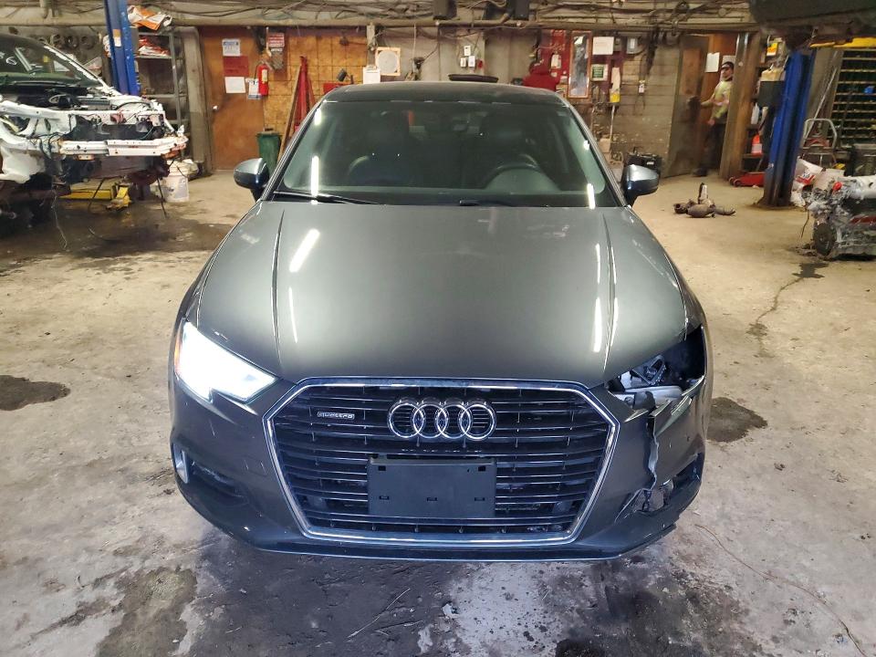 Продаж на аукціоні авто 2018 Audi A3, vin: WAUB8GFF8J1058453, номер лоту: 47035046