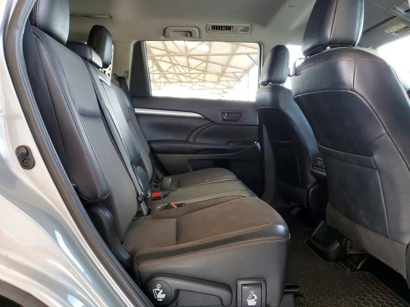 Продаж на аукціоні авто 2019 Toyota Highlander, vin: 5TDZZRFH1KS347643, номер лоту: 49864596
