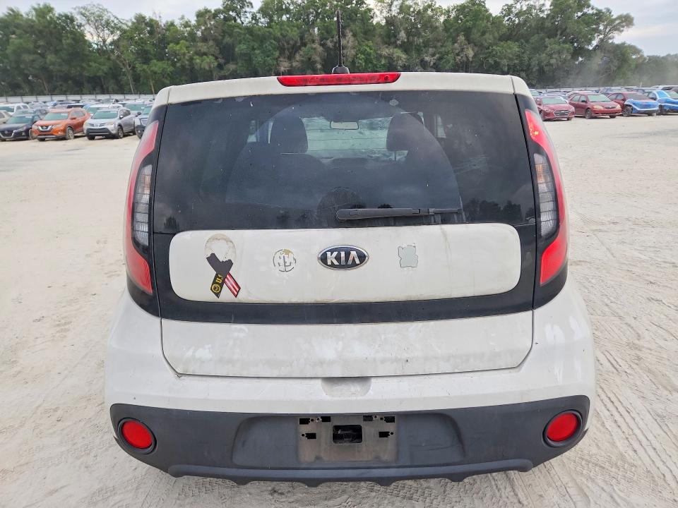 Продаж на аукціоні авто 2018 Kia Soul, vin: KNDJN2A23J7584355, номер лоту: 51712786
