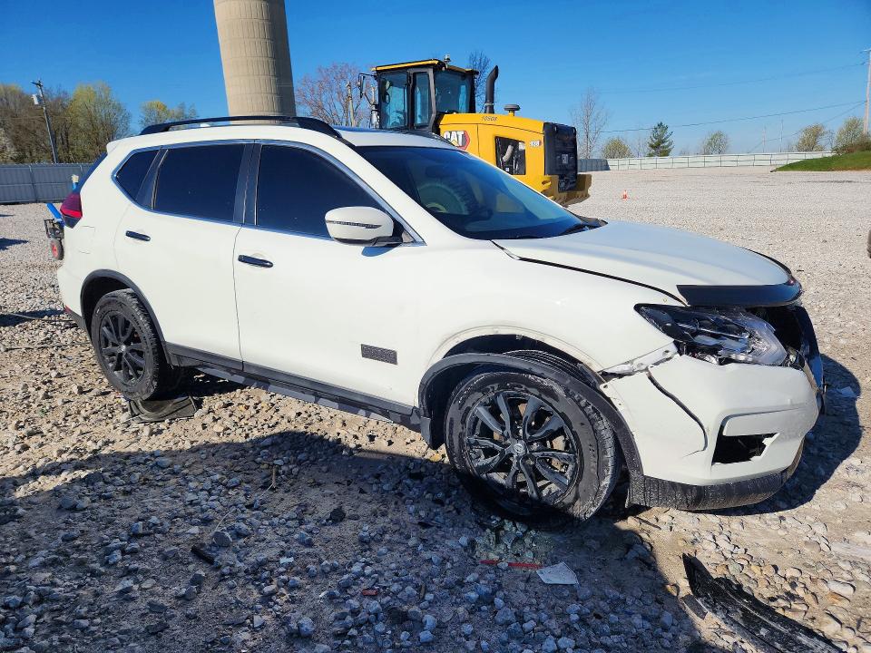 50157856 :رقم المزاد ، 5N1AT2MVXHC758768 vin ، 2017 Nissan Rogue مزاد بيع