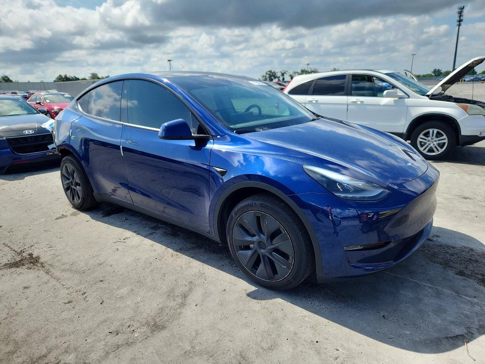 Продажа на аукционе авто 2024 Tesla Model Y, vin: 7SAYGDED2RF155667, номер лота: 51332546