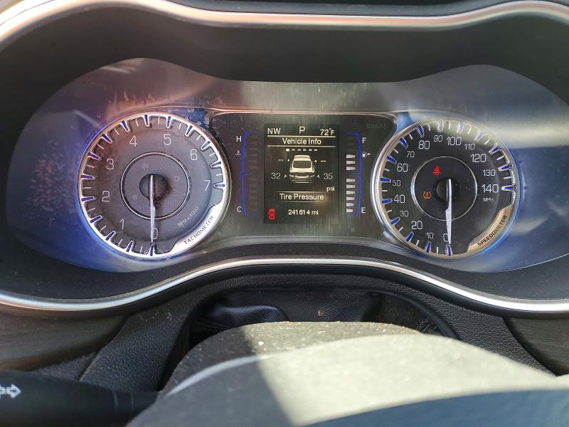 2015 Chrysler 200 მანქანა იყიდება აუქციონზე, vin: 1C3CCCAB2FN612514, აუქციონის ნომერი: 49681996