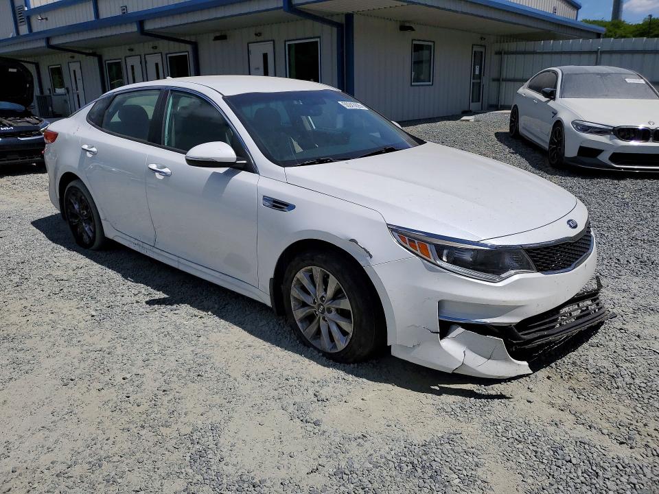 2018 Kia Optima მანქანა იყიდება აუქციონზე, vin: 5XXGT4L37JG265890, აუქციონის ნომერი: 50043696